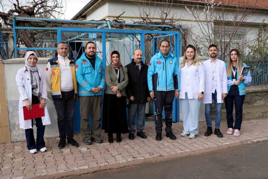 İl Sağlık Müdürü Erşan’dan Evde Sağlık Hizmeti Alan Hastalara Ziyaret