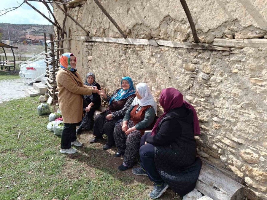 Beyşehir’de Vatandaşlara Tarlada, Bahçede Sağlık Hizmeti