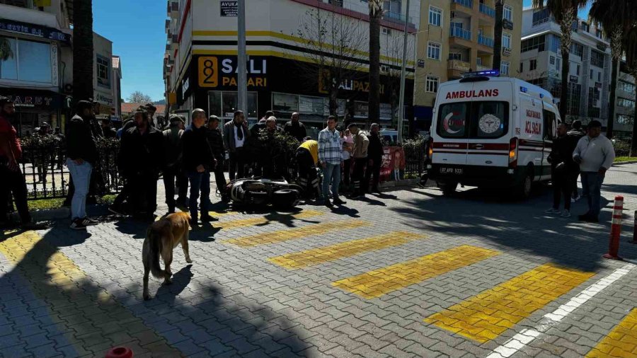 Yayaya Yol Vermek İsterken Kazaya Karıştılar: 2 Yaralı