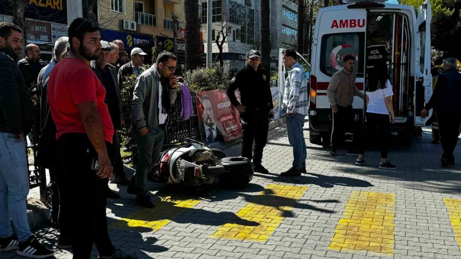 Yayaya Yol Vermek İsterken Kazaya Karıştılar: 2 Yaralı