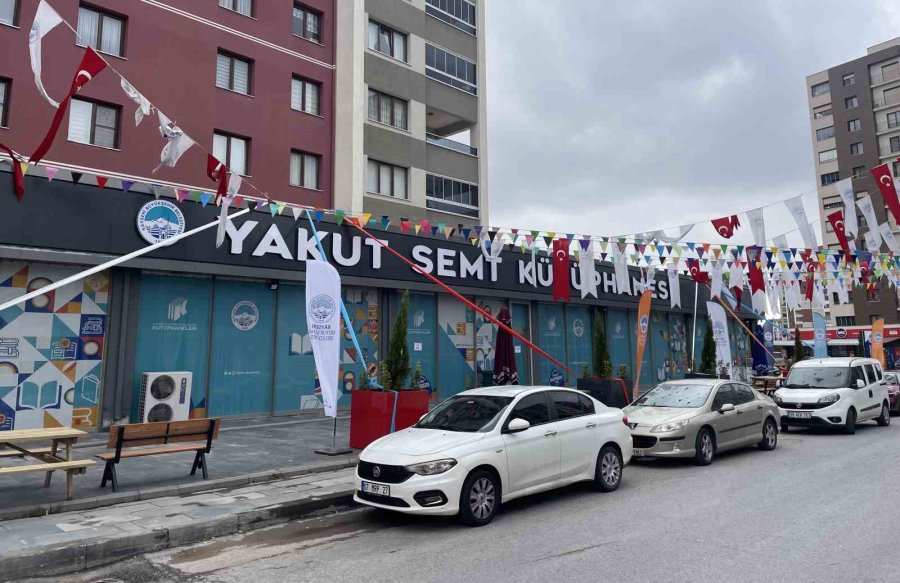 Yakut Semt Kütüphanesi Hizmet Vermeye Başladı