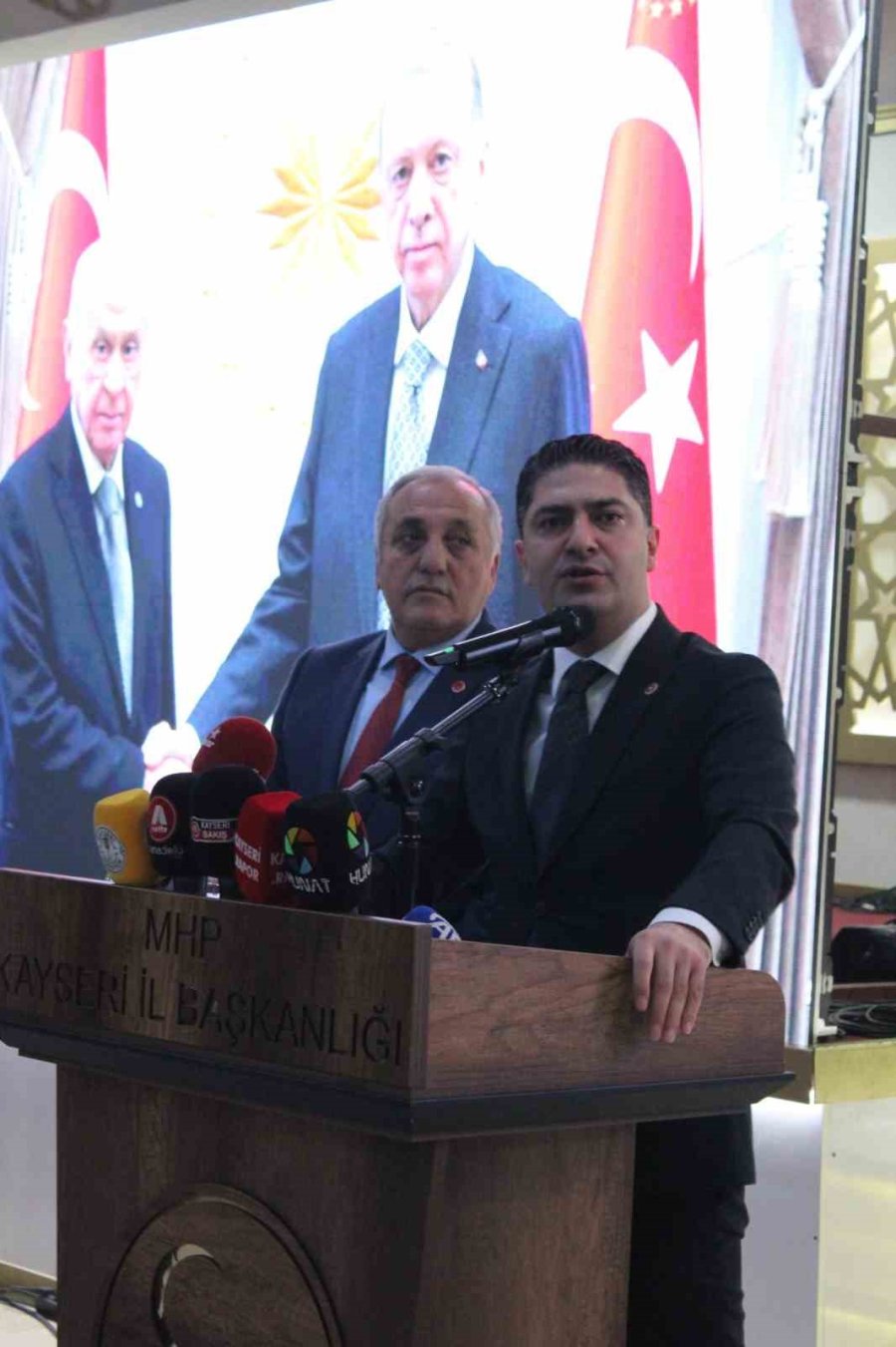 Mhp’li Özdemir: 17-0 İle Kayseri’yi Şahlandırın"