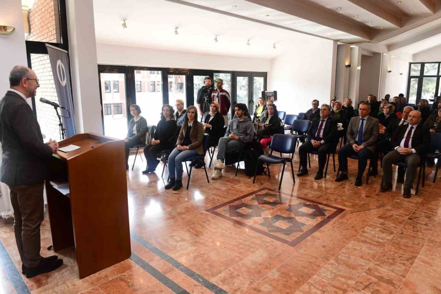 Anadolu Üniversitesinde Kitap Okuma Etkinliği Düzenlendi