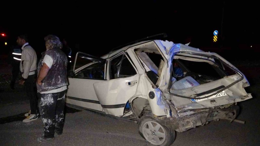 Otomobilin Hurdaya Döndüğü Kazada Emniyet Kemeri Hayat Kurtardı