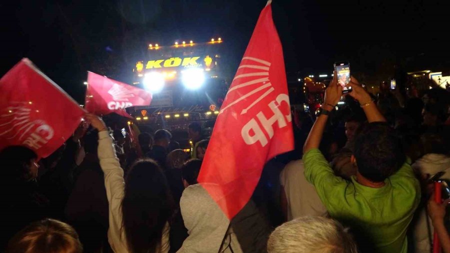 Manavgat Halkı Niyazi Nefi Kara Dedi