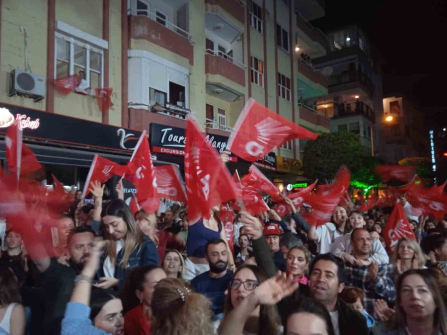 Alanya’da Chp 74 Yıl Sonra Belediye Başkanlığını Osman Özçelik İle Kazandı