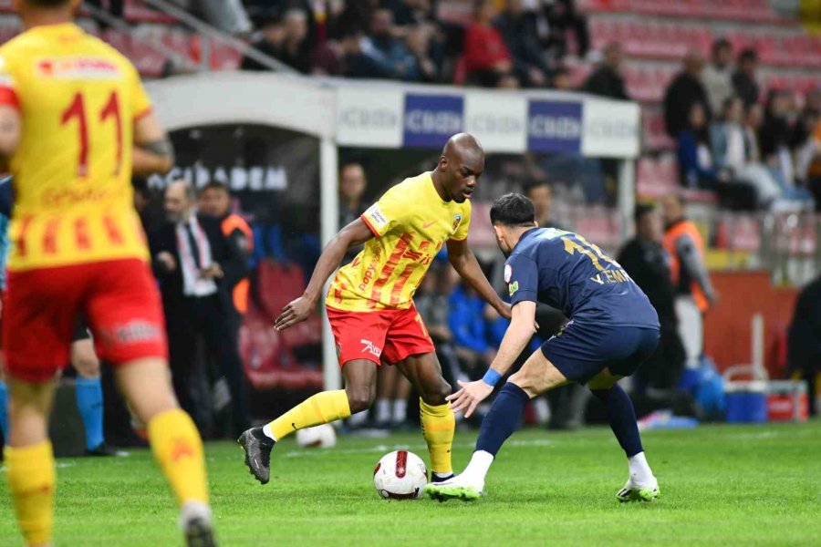 Trendyol Süper Lig: Kayserispor: 0 - Kasımpaşa: 1 (ilk Yarı)