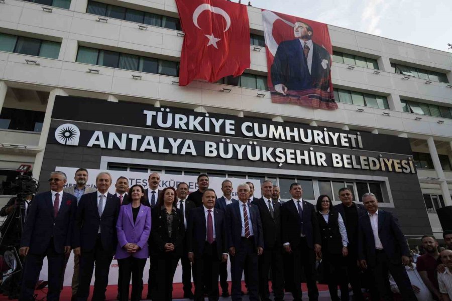 Muhittin Böcek: "çalışma Arkadaşlarım Görevlerini Aksatmayacak, Siyaset Yapmayacak"