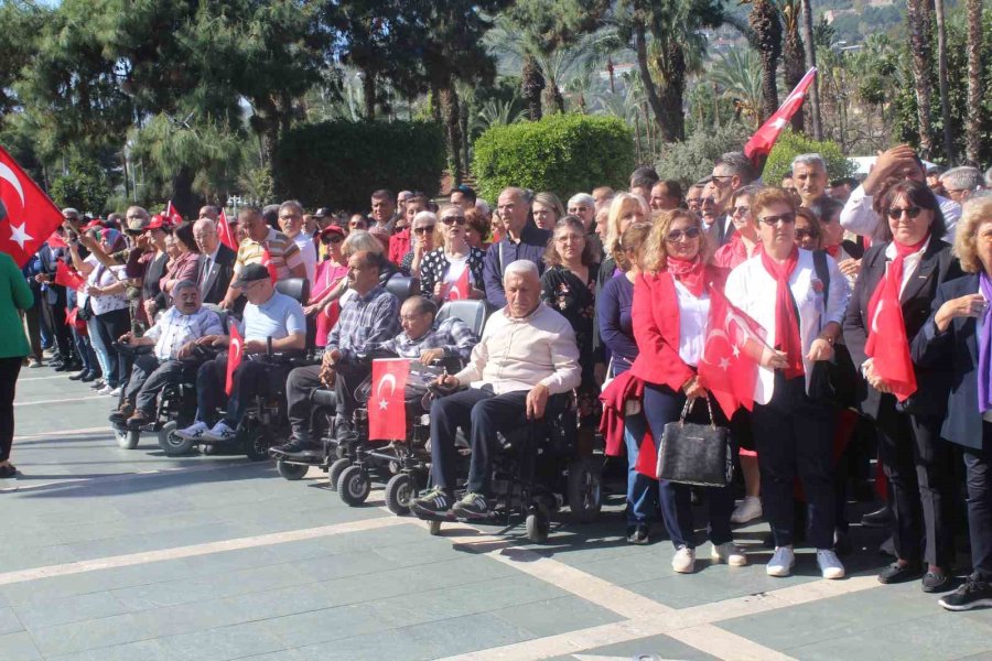 Alanya Belediye Başkanı Osman Özçelik Görevi Devraldı