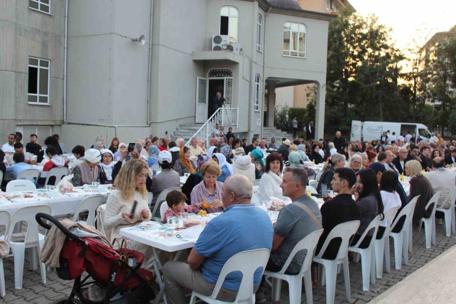 Alanya’daki Yerleşik Yabancılar Geleneksel İftar Programında Buluştu