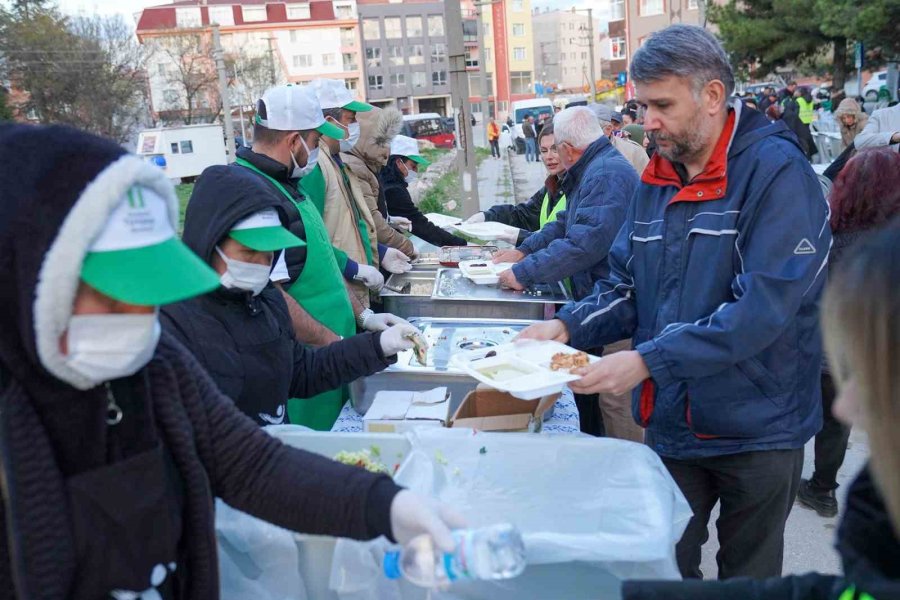 Paylaşmanın Mutluluğunu Zincirlikuyu’da Yaşandı