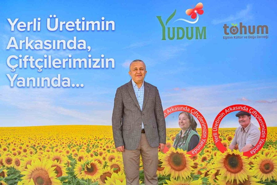 Yudum Ve Tohum Derneği, Eskişehir’de Çiftçilere Yerli Ayçiçek Tohumu Dağıttı