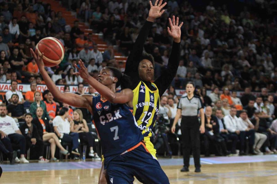 Kadınlar Euroleague Final Four: Fenerbahçe: 89 - Çbk Mersin: 80