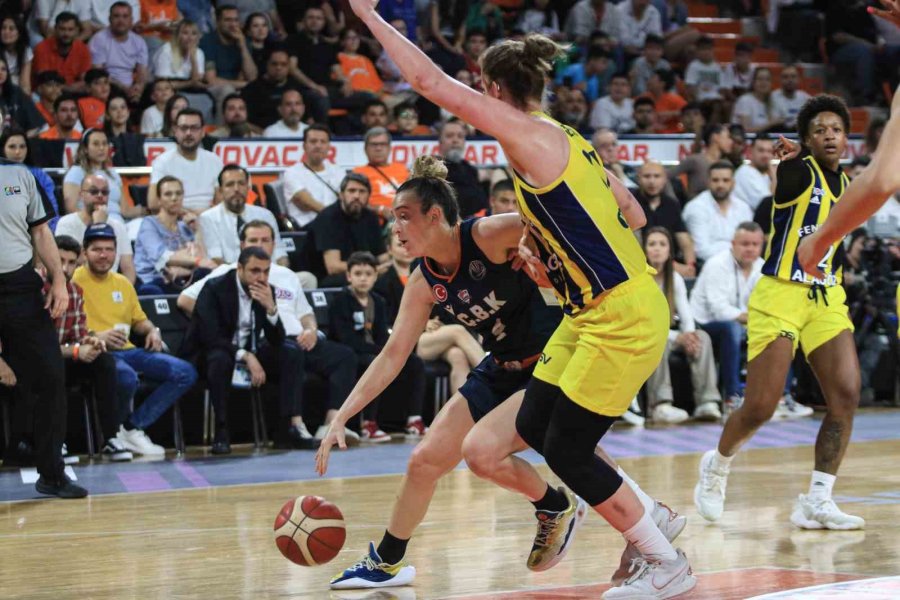 Kadınlar Euroleague Final Four: Fenerbahçe: 89 - Çbk Mersin: 80