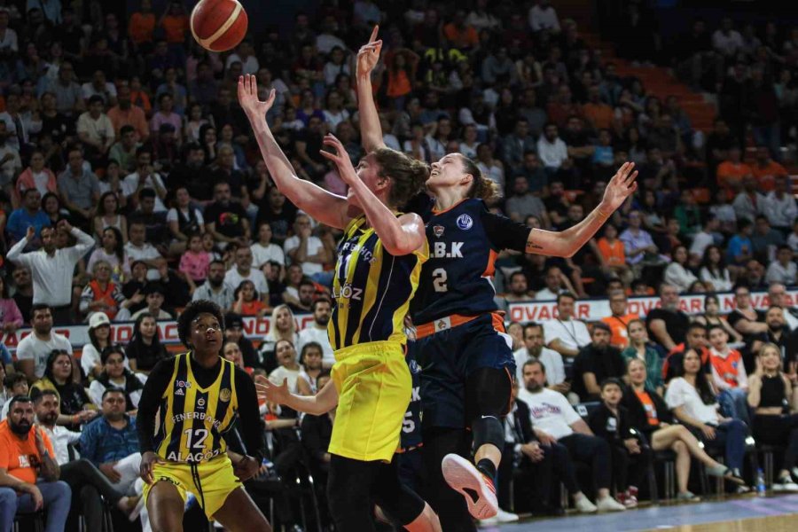 Kadınlar Euroleague Final Four: Fenerbahçe: 89 - Çbk Mersin: 80