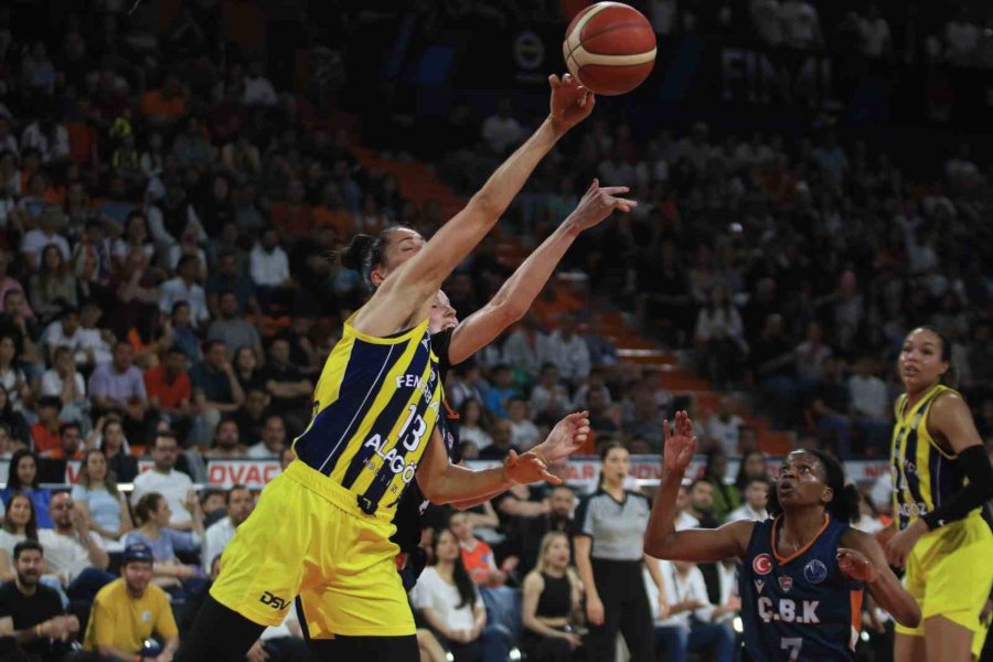 Kadınlar Euroleague Final Four: Fenerbahçe: 89 - Çbk Mersin: 80