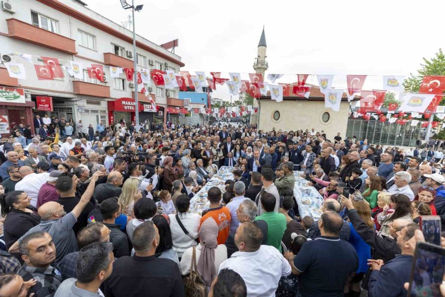 Başkan Seçer, ’bayram Sofrası’nda Tarsus Halkıyla Buluştu