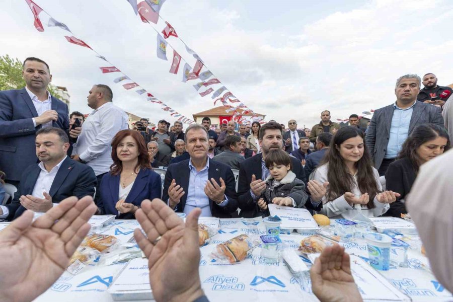 Başkan Seçer, ’bayram Sofrası’nda Tarsus Halkıyla Buluştu