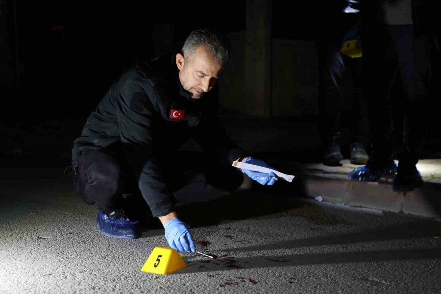 Konya’da Hareketli Dakikalar: Husumetlilerini Yaralayıp Polise Ateş Açıp Kaçtılar