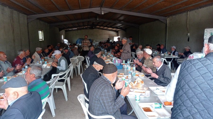 Mihalıççık’ta 400 Kişi Yağmur Duasına Çıktı