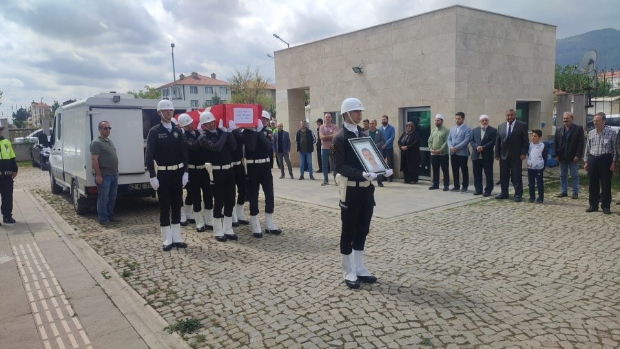 Polis Memuru Mesai Sırasında Kalp Krizi Geçirerek Hayatını Kaybetti