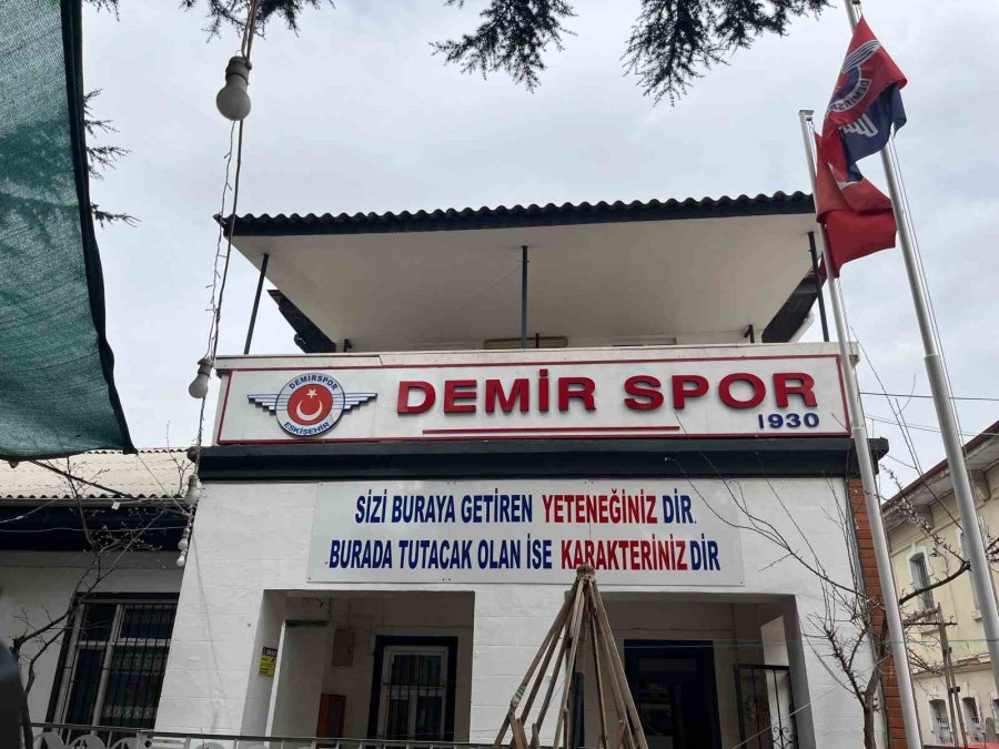 Eskişehir’deki Tren Garı Otoparkı Gelirinin Ankara Demirspor’a Ait Olması