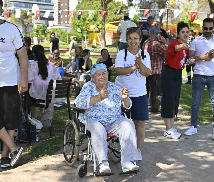 Kent Sakinleri Komşu Sahnesi’nde Bir Araya Geldi