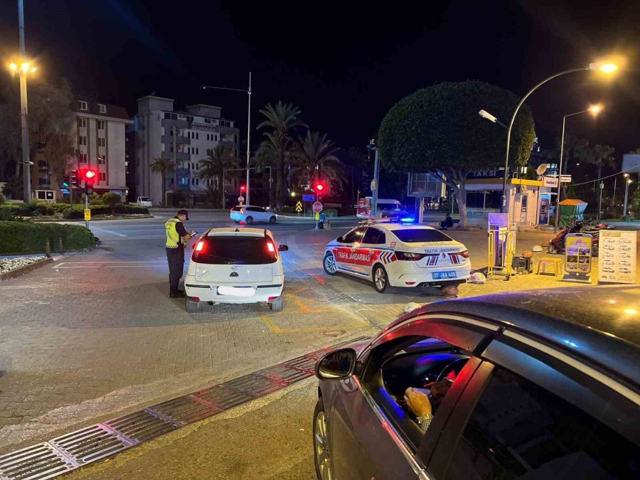 Alanya’da 8 Araç Trafikten Men Edildi