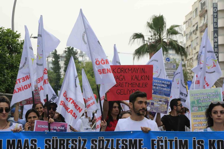 Antalya’da 1 Mayıs Coşkusu