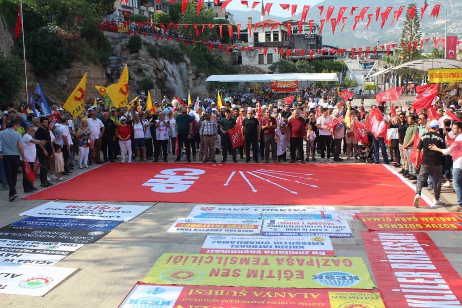 Alanya’da 1 Mayıs Kutlaması