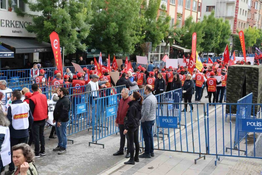 Eskişehir’de 1 Mayıs İşçi Bayramı Coşkusu