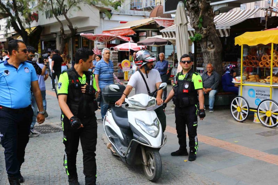 Yaya Yolunu İşgal Eden Motosiklet, Scooter Ve Araçlar 7/24 Denetleniyor