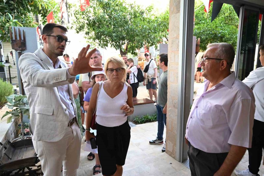 Kültür Evi’ne İlk Turist Kafilesi Geldi