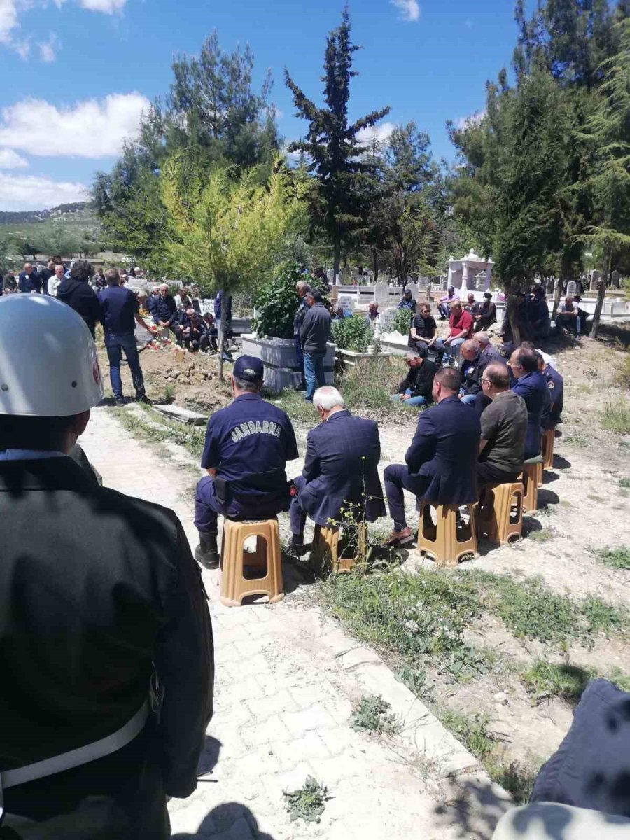 Kıbrıs Gazisi Törenle Toprağa Verildi