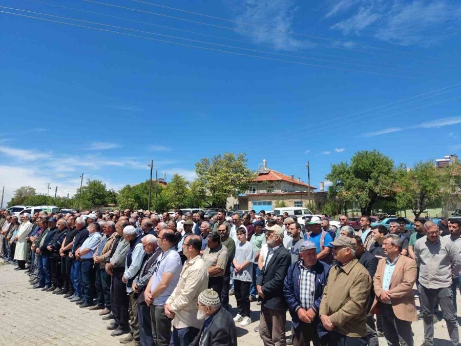 Beyşehir’de Çiftçiler Yağmur Duasında