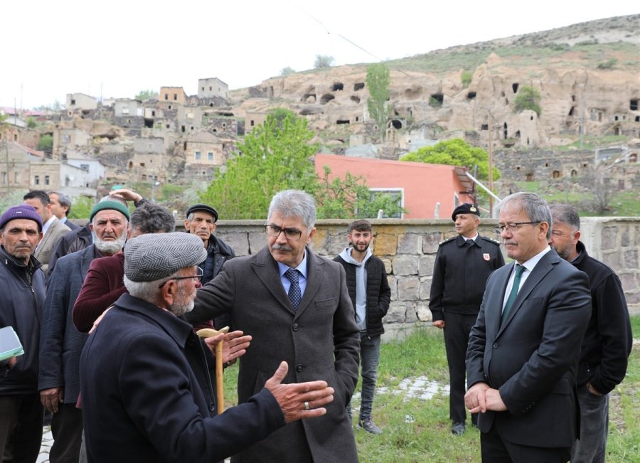 Vali Çelik, Nar, Gösterli Ve Kayırlı Köylerini Ziyaret Etti, Vatandaşların Taleplerini Dinledi