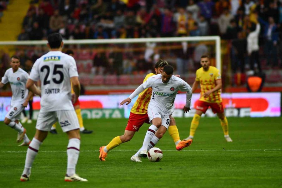 Trendyol Süper Lig: Kayserispor: 1 - Fatih Karagümrük: 0 (ilk Yarı)