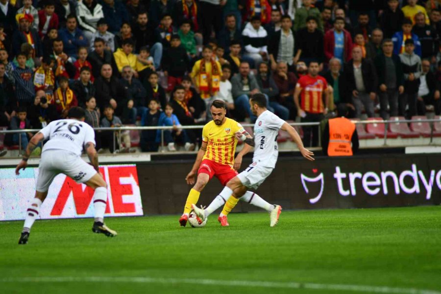 Trendyol Süper Lig: Kayserispor: 1 - Fatih Karagümrük: 0 (ilk Yarı)