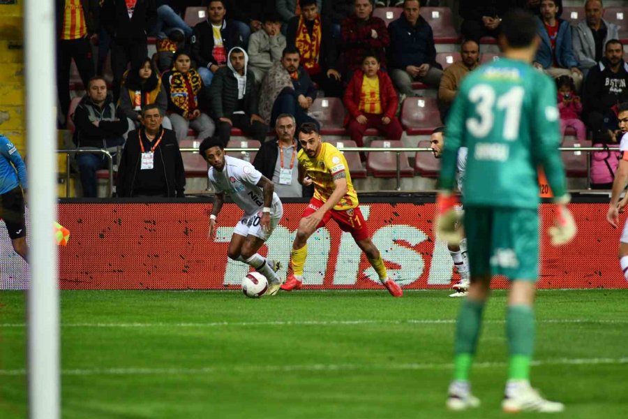 Trendyol Süper Lig: Kayserispor: 1 - Fatih Karagümrük: 0 (ilk Yarı)