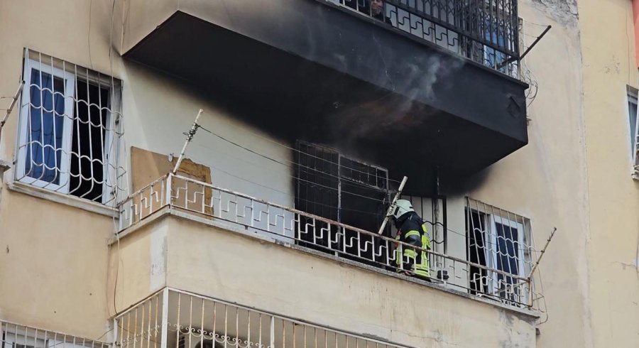 Mersin’de Ev Yangını Büyümeden Söndürüldü