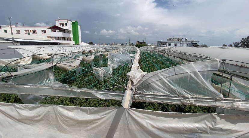 Mersin’de Şiddetli Fırtına Seralara Zarar Verdi