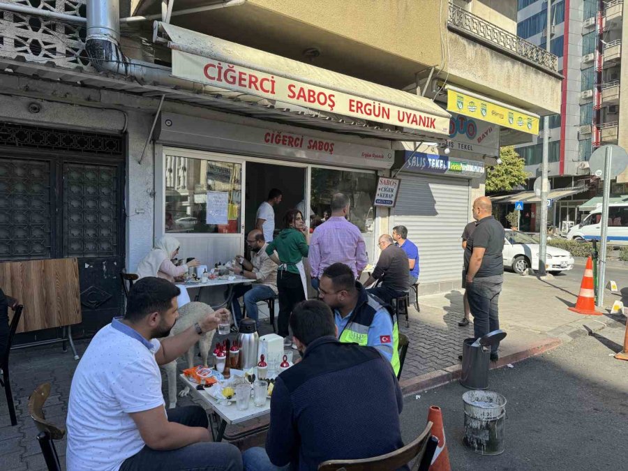 Burada Ciğer Yemek İçin Erken Kalkmak Gerekiyor: Sadece 2 Saat Açık Kalıyor, Kapış Kapış Gidiyor