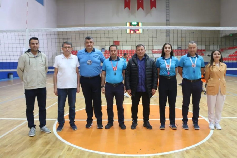 Erva Spor Kulübü Voleybol Takımı Yarı Finalde