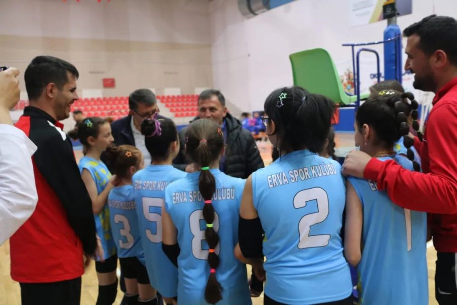 Erva Spor Kulübü Voleybol Takımı Yarı Finalde