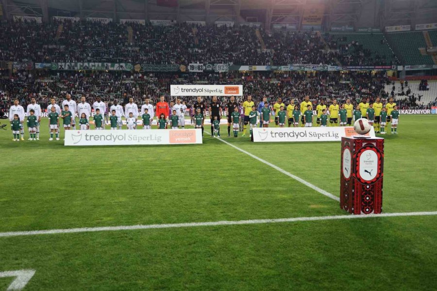 Trendyol Süper Lig: Konyaspor: 0 - Fenerbahçe: 0 (maç Devam Ediyor)