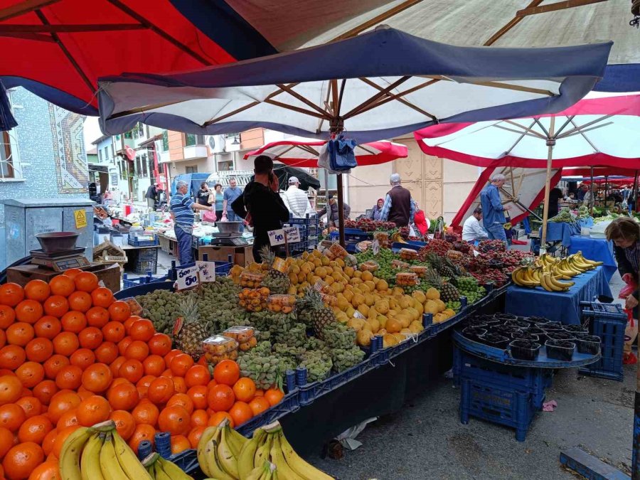 Yaz Meyveleri Tezgâhları Rengârenk Süsledi