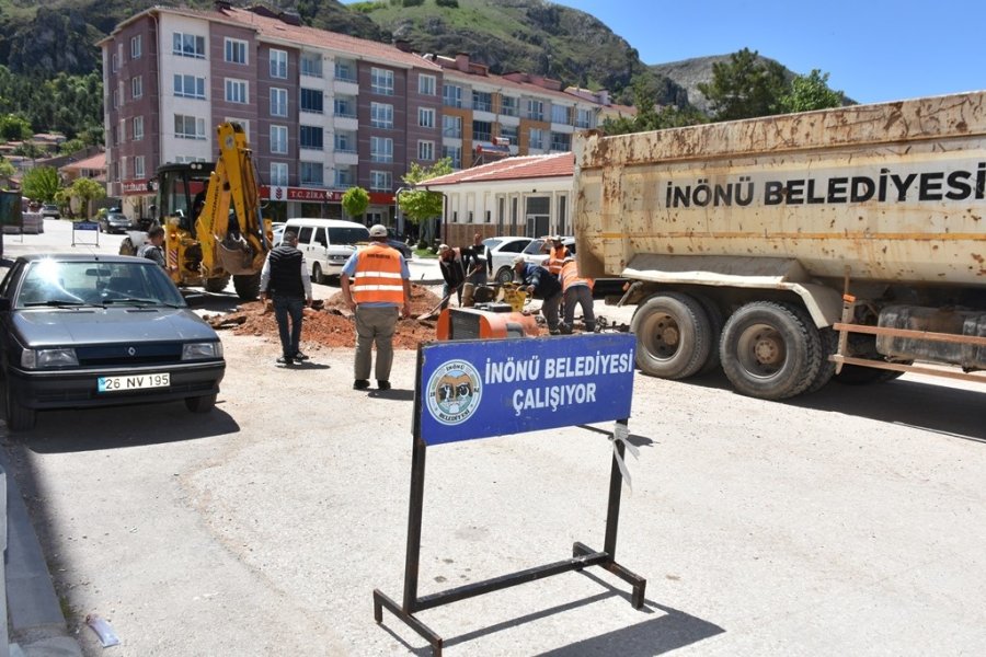 İnönü Belediyesi Asfaltlarda Yama Çalışması Başlattı