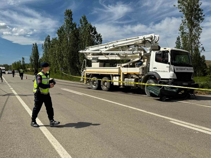 Beton Pompası Vincinin Çarptığı Patpat Sürücüsü Öldü