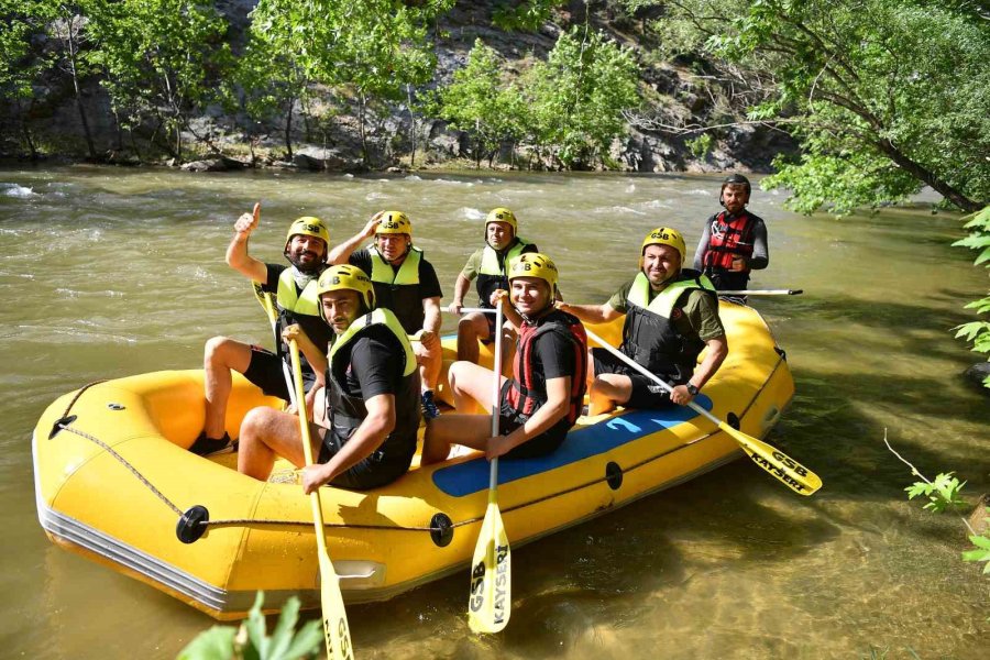 Zamantı Irmağı’ndaki “rafting” Yarışının Startı Verildi