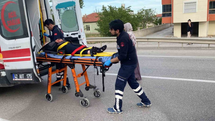 Konya’da Üç Tekerlekli Bisiklet Otomobille Çarpıştı: 1 Yaralı